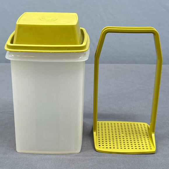 VTG Tupperware Pickle Keeper Container Avocado Green Lid Strainer Insert 7” Tall - Picture 2 of 15